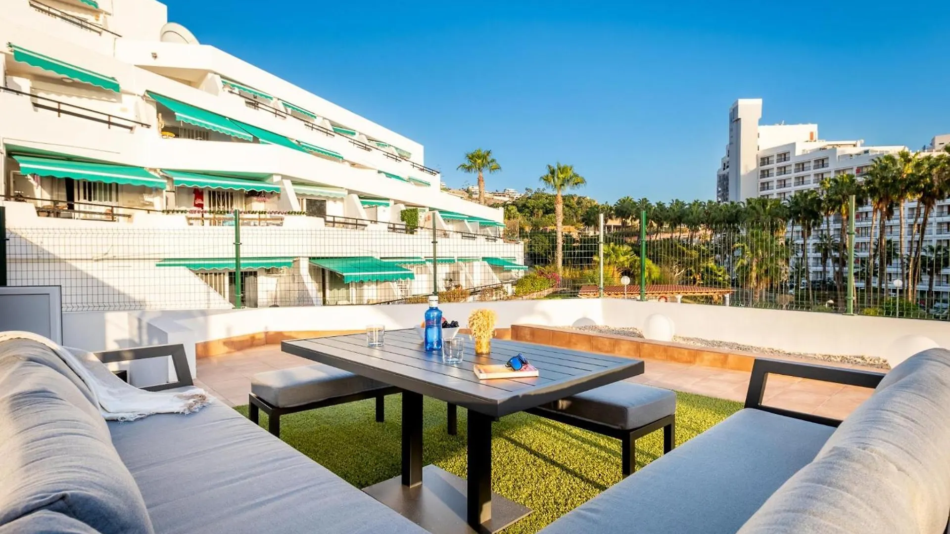 2B. Cozy Las Flores Big Terrace With Pool 아데제 아파트